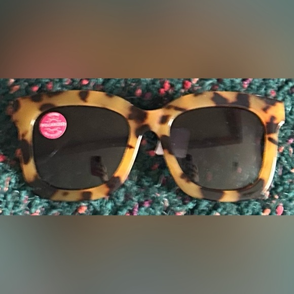 ?Tortoise Shell Polarized Sunglasses? main image 4